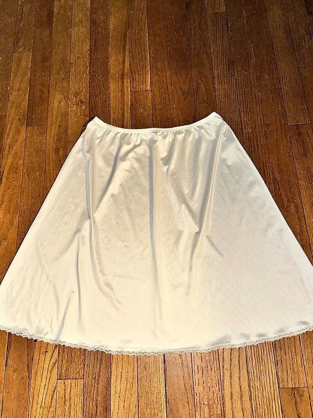 Vintage Vanity Fair Women's Nylon Half Slip Lace Trim Size Large